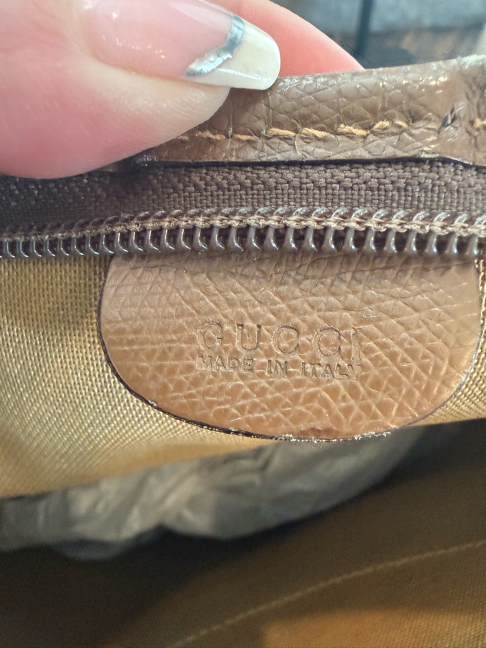 Authentic Gucci Vintage Supreme Tote w/Brown leather trim - Picture 6 of 12